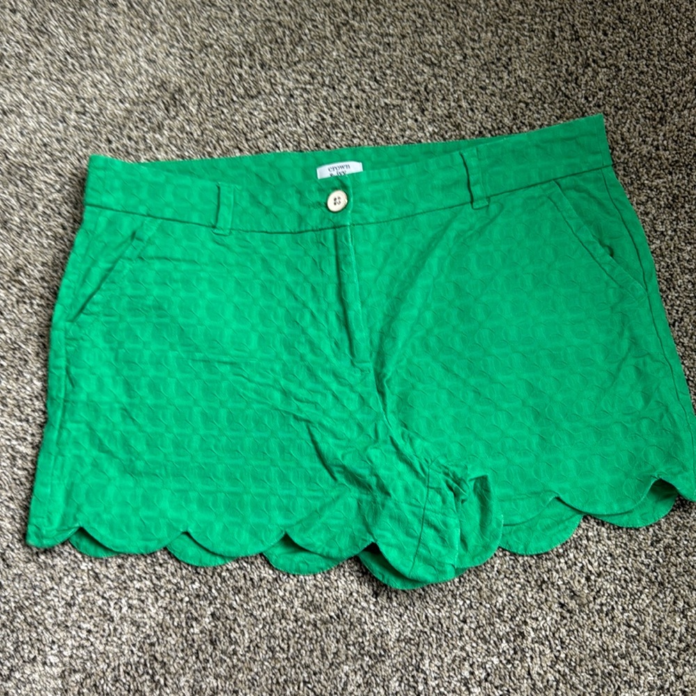 Crown and Ivy Shelby shorts